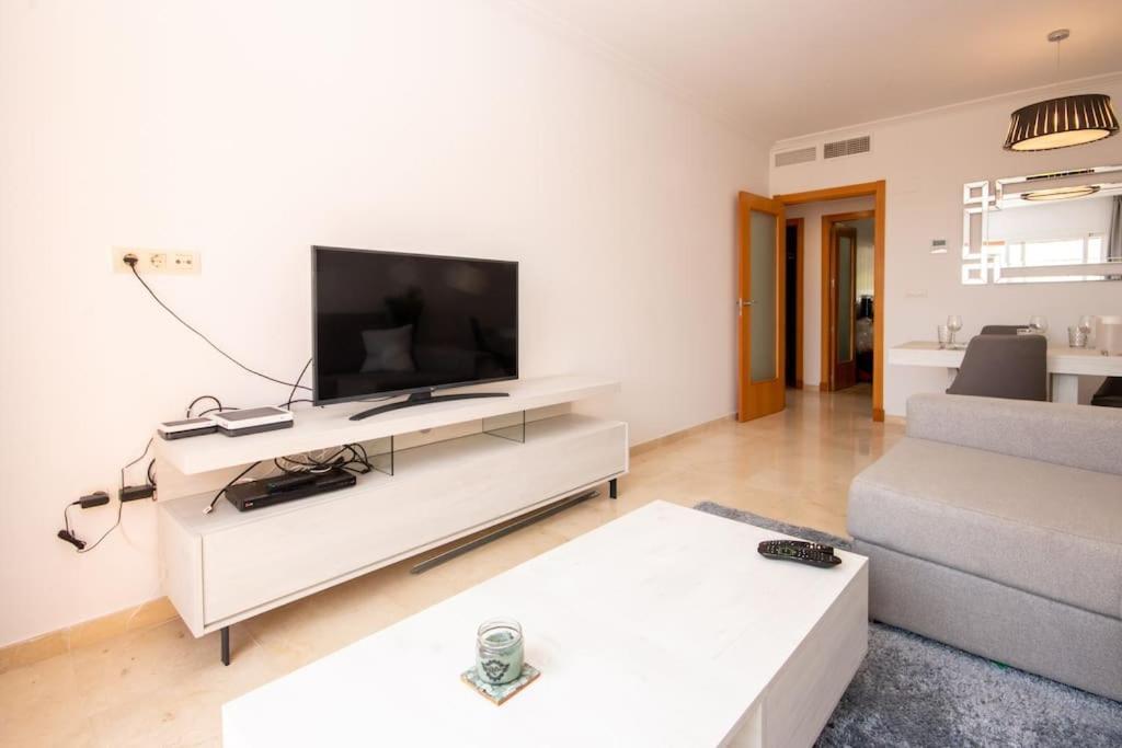 Penthouse With Roof Terrace, Bbq, Pool- And Sea Views