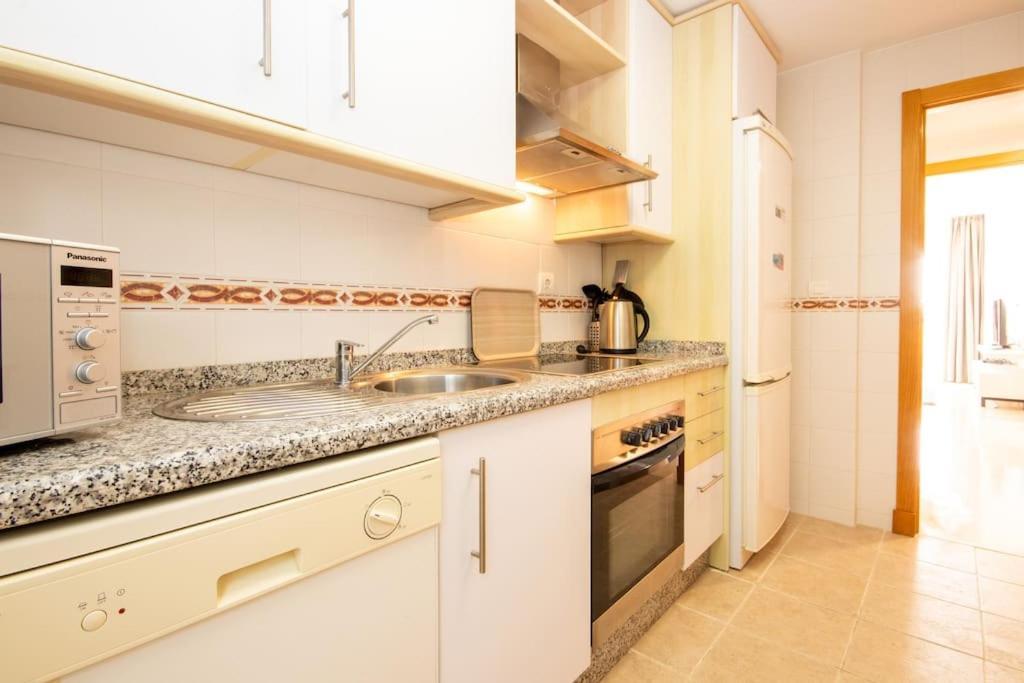 Penthouse With Roof Terrace, Bbq, Pool- And Sea Views
